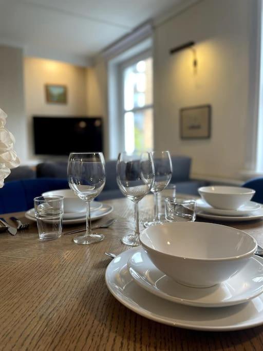 Old School Grandma London Experience ! Apartment Luaran gambar