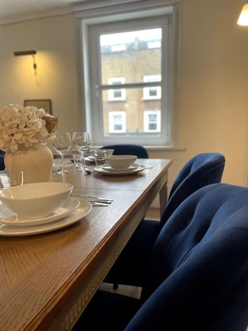 Old School Grandma London Experience ! Apartment Luaran gambar