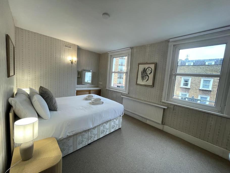 Old School Grandma London Experience ! Apartment Luaran gambar
